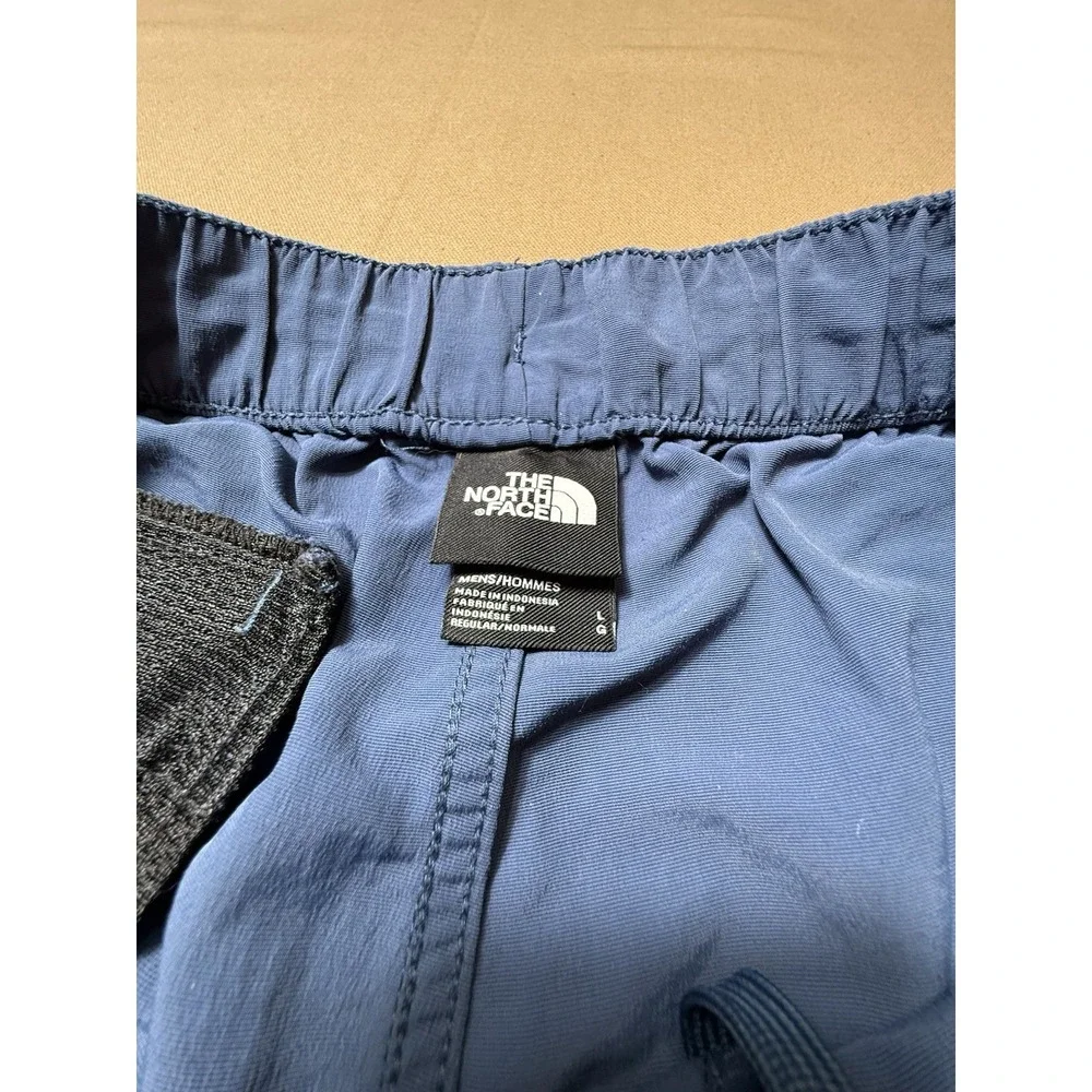 The North Face Men Classic Blue Shorts‎ Size Large - Missing Zip on Legs